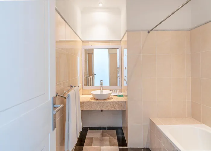 Blue Point And SpaVilla